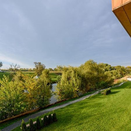 Il Lago - Azur - Cozy Luxurious Smart Home By The Lake Voluntari Luaran gambar