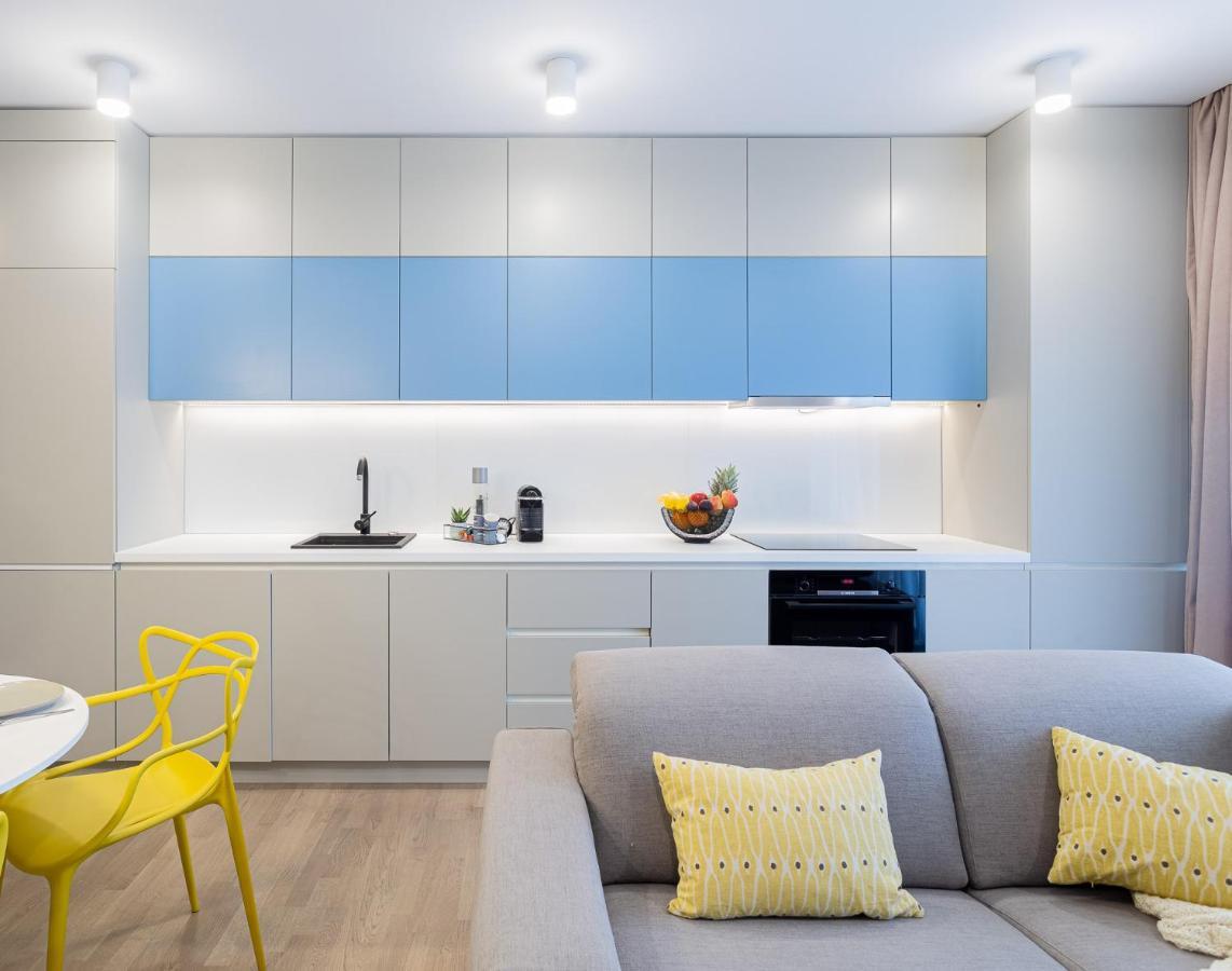 Il Lago - Azur - Cozy Luxurious Smart Home By The Lake Voluntari Luaran gambar