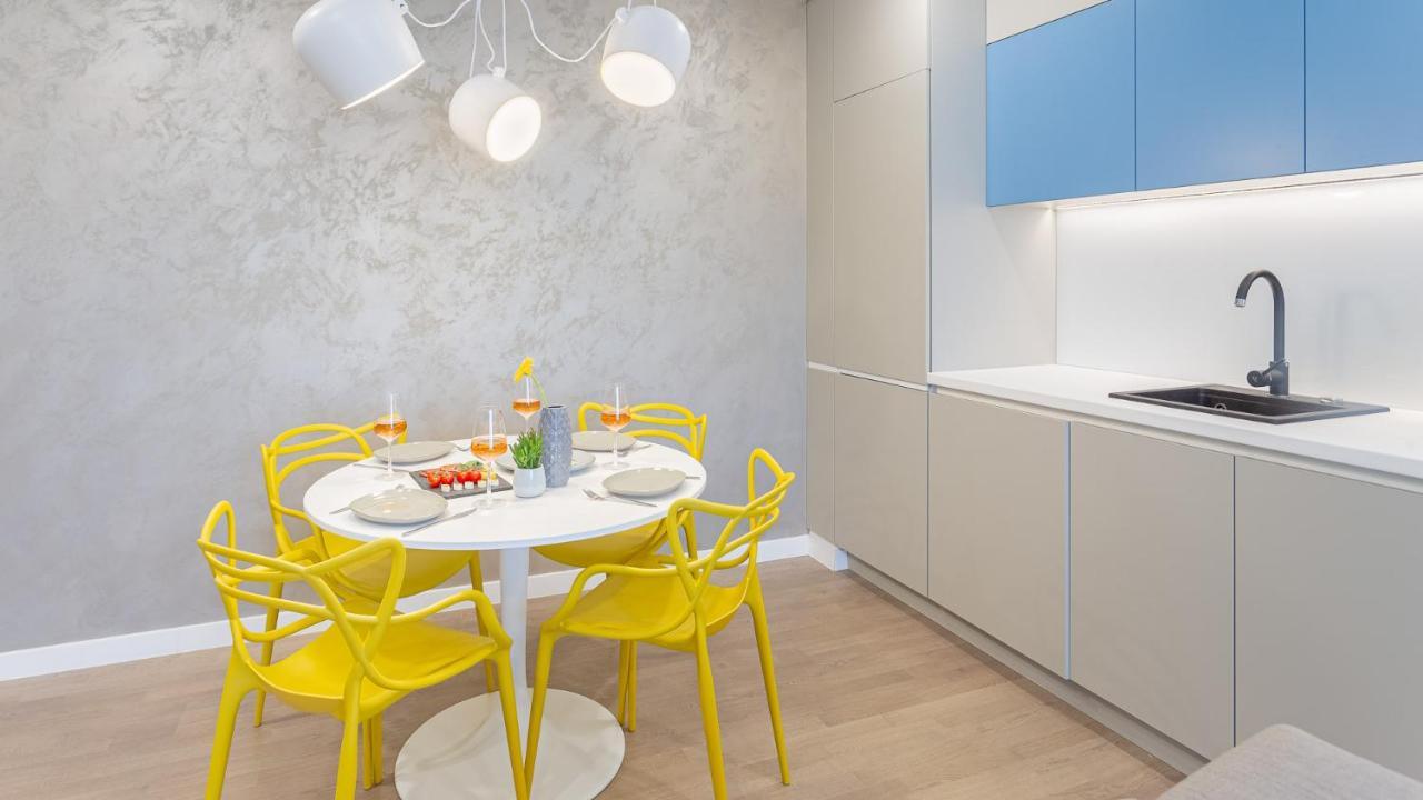 Il Lago - Azur - Cozy Luxurious Smart Home By The Lake Voluntari Luaran gambar