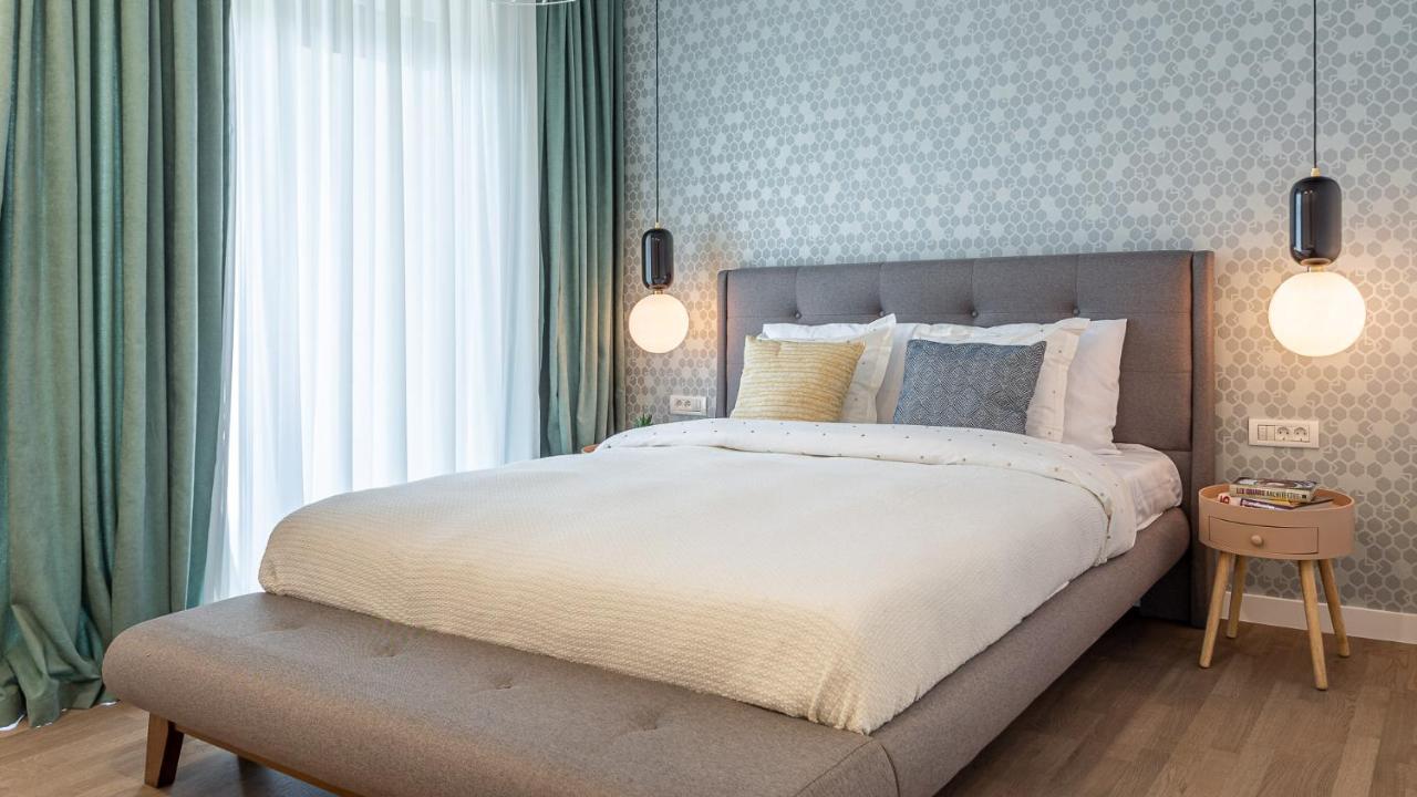 Il Lago - Azur - Cozy Luxurious Smart Home By The Lake Voluntari Luaran gambar